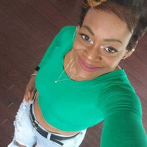 Meet your Posher, Candace